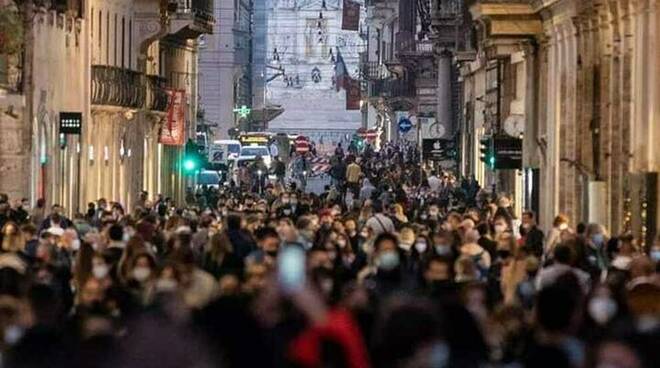 Name:  folla-via-del-corso-130251.660x368.jpg
Views: 1044
Size:  41,0 KB